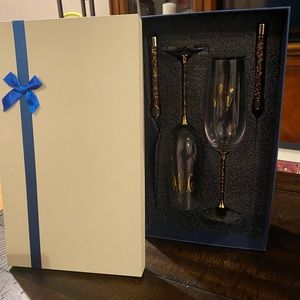 Gold trim Mr. And Mrs. flutes with cake knife and server.